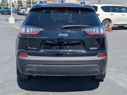 Used 2019 Jeep Cherokee Latitude w/ Popular Appearance Group AWD/4WD image 6