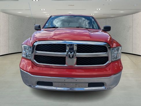 Used 2020 RAM 1500 Classic SLT image 8