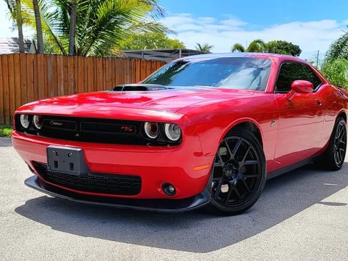 Used 2016 Dodge Challenger R/T Scat Pack RWD image 3