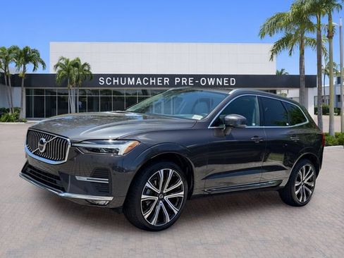 Used 2023 Volvo XC60 B5 Ultimate w/ Protection Package Premier FWD image 3