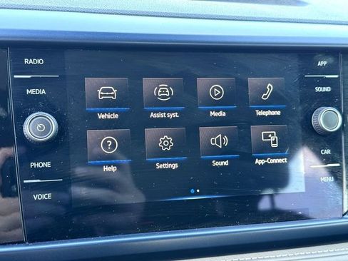 Used 2024 Volkswagen Taos SE w/ Panoramic Sunroof Package image 20