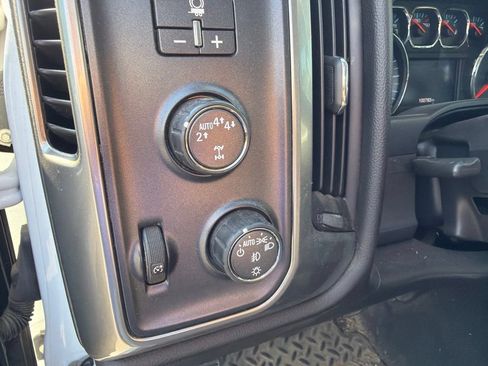 Used 2018 Chevrolet Silverado 1500 LT w/ All Star Edition AWD/4WD image 10