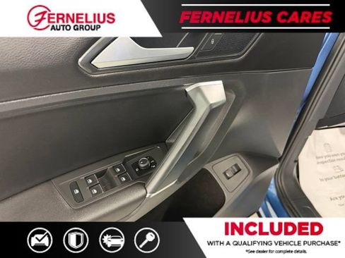 Used 2018 Volkswagen Tiguan SEL AWD/4WD image 33
