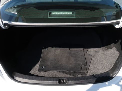 Used 2021 Toyota Corolla LE w/ Carpet Mat Package (TMS) image 11