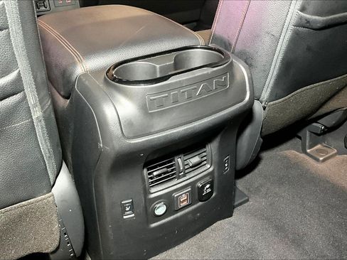 Used 2021 Nissan Titan PRO-4X w/ Pro-4x Convenience Package AWD/4WD image 12