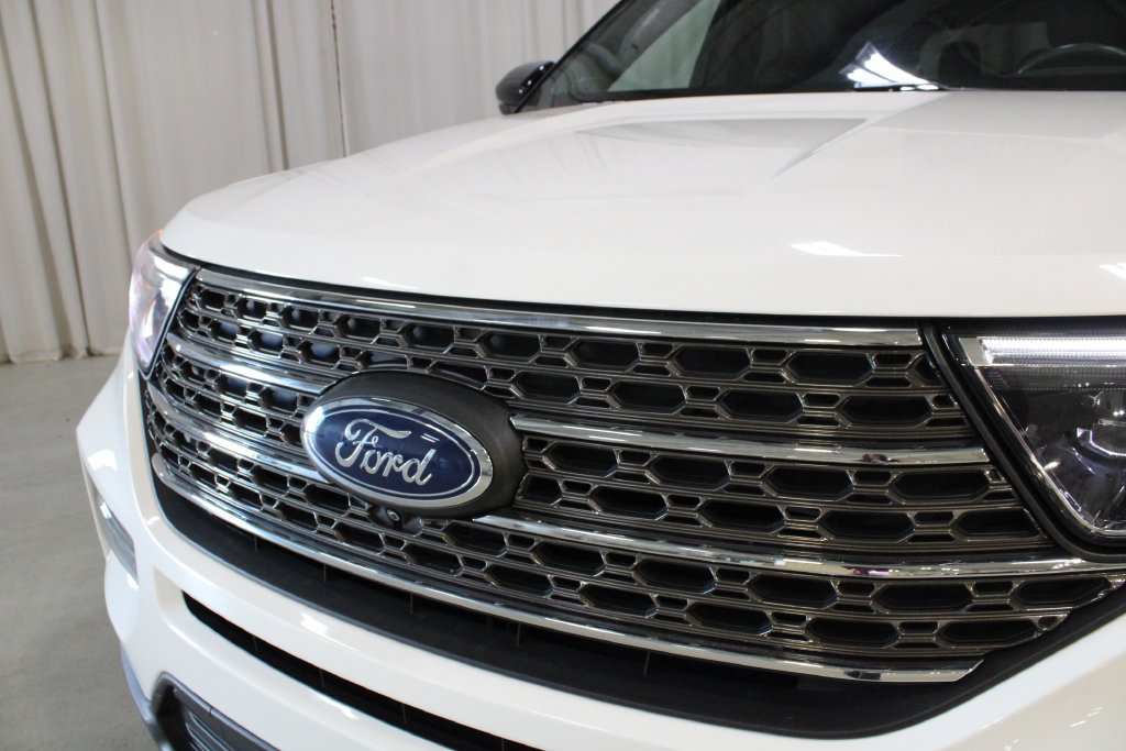 Used 2022 Ford Explorer King Ranch w/ Premium Technology Package RWD image 34