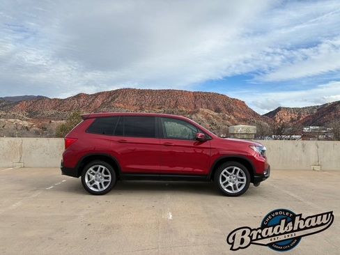 Used 2024 Honda Passport EX-L image 3