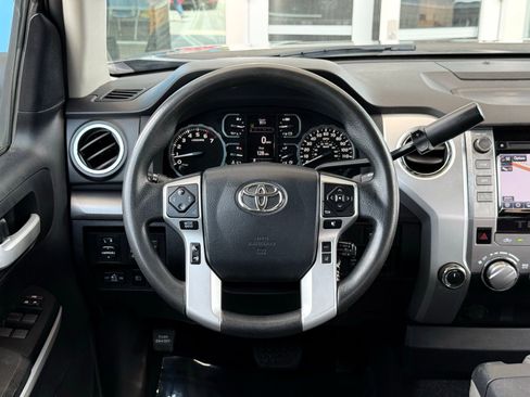 Used 2018 Toyota Tundra SR5 AWD/4WD image 30