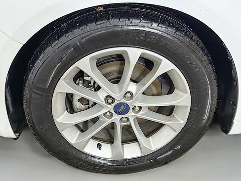 Used 2020 Ford Fusion SE image 14