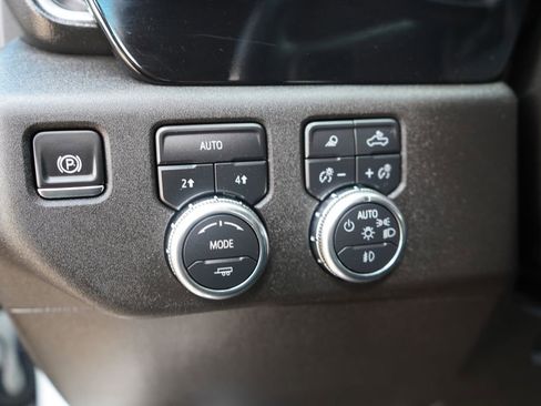 Used 2025 GMC Sierra 1500 SLT AWD/4WD image 37