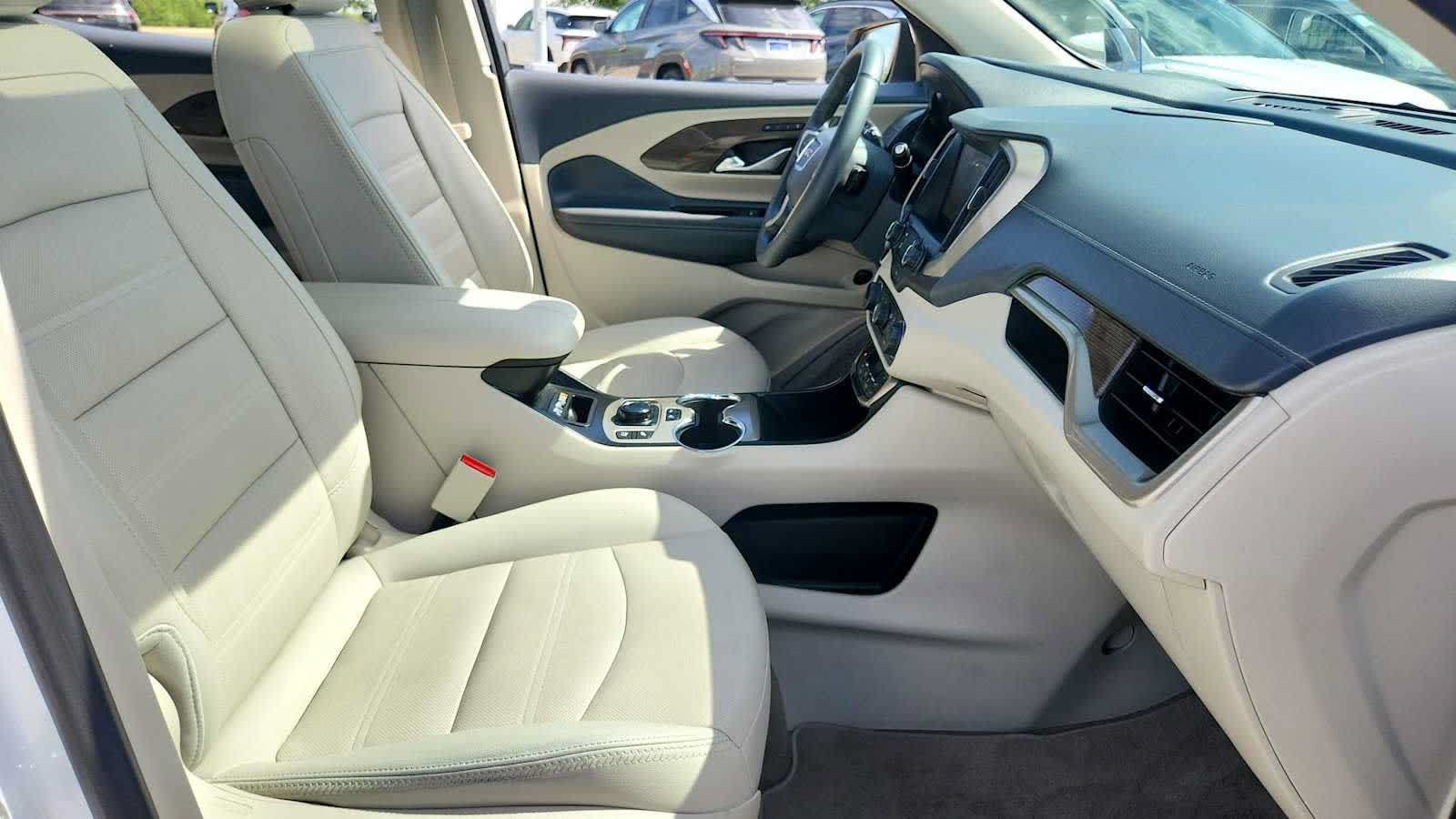 Used 2023 GMC Terrain Denali w/ Denali Premium Package AWD/4WD image 25