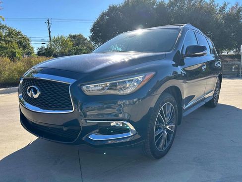 Used 2019 INFINITI QX60 Luxe w/ Sensory Package image 2