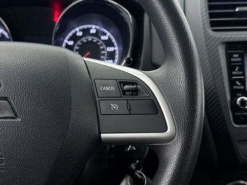 Used 2024 Mitsubishi Outlander Sport ES AWD/4WD image 31
