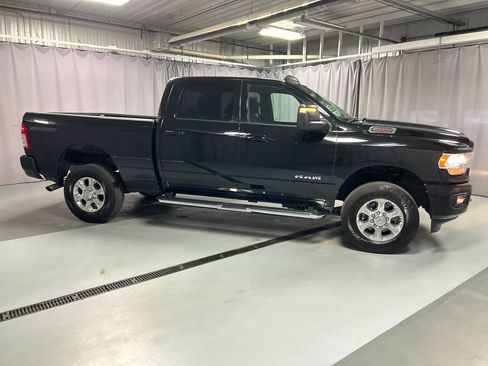 Used 2024 RAM 2500 Big Horn w/ Sport Appearance Package image 8