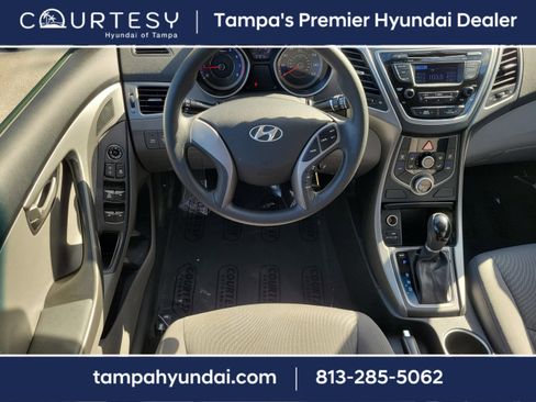 Used 2015 Hyundai Elantra SE image 9