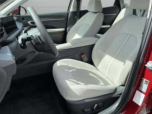 Used 2025 Hyundai Sonata SEL image 16