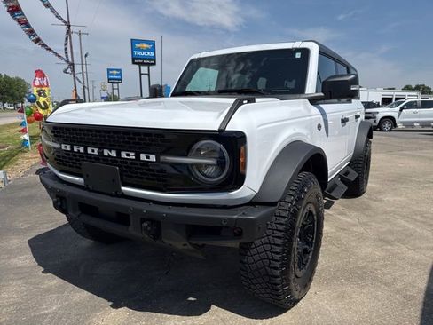 Used 2024 Ford Bronco Wildtrak AWD/4WD image 3