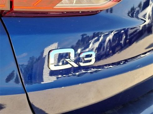 New 2025 Audi Q3 2.0T Premium image 21