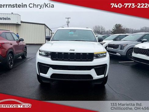 New 2026 Jeep Grand Cherokee L Laredo image 2