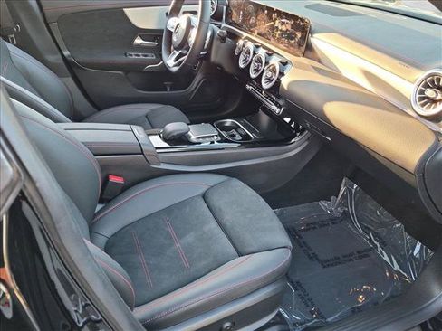 Used 2023 Mercedes-Benz CLA 250 image 19