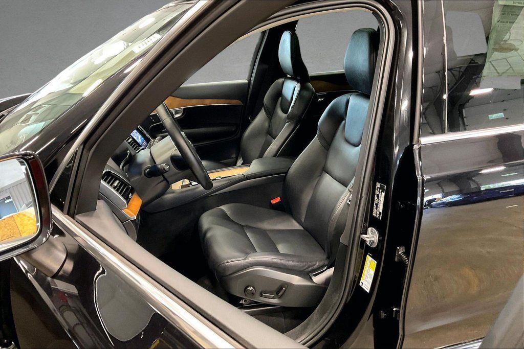 Certified 2024 Volvo XC90 B6 Plus AWD/4WD image 22