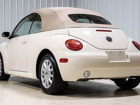 Used 2005 Volkswagen Beetle GLS FWD image 5