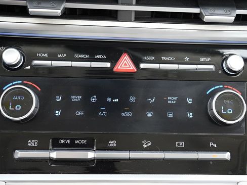 Certified 2025 Hyundai Santa Fe Calligraphy AWD/4WD image 41