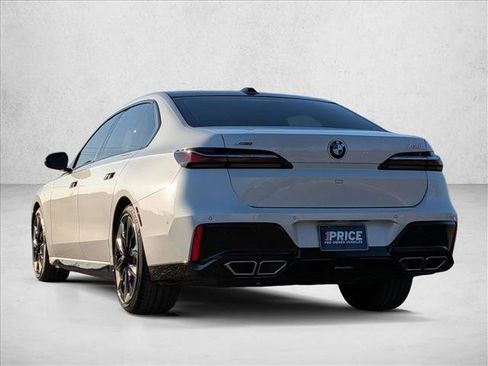 Used 2023 BMW 760i xDrive image 8