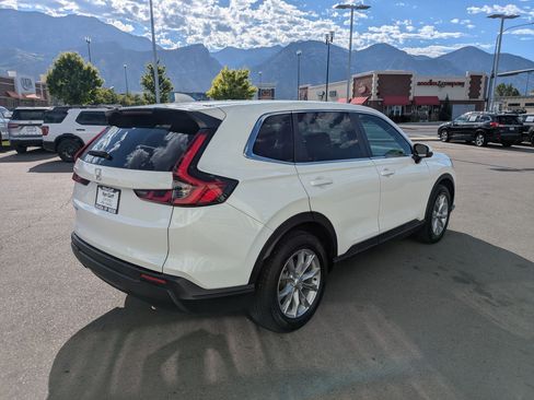 Used 2023 Honda CR-V EX image 3