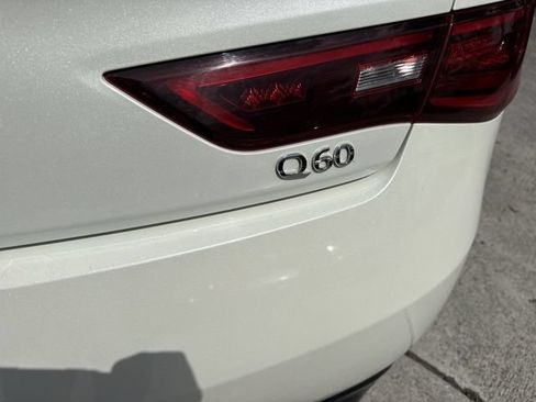 Used 2018 INFINITI Q60 3.0t Luxe w/ Sensory Package 3.0T Luxe RWD image 24