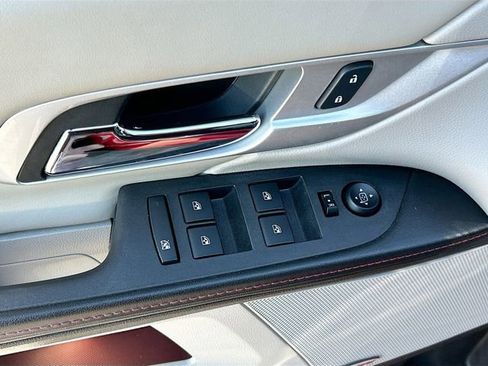 Used 2015 GMC Terrain SLT image 18