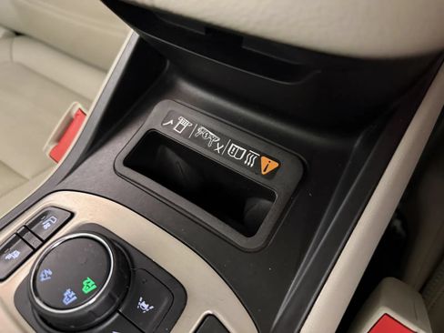 Used 2024 GMC Terrain Denali w/ Denali Premium Package AWD/4WD image 29
