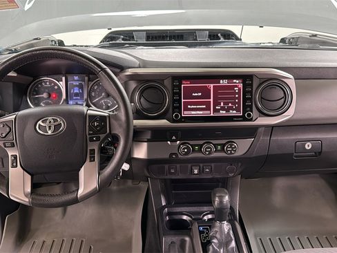 Used 2020 Toyota Tacoma SR5 image 9
