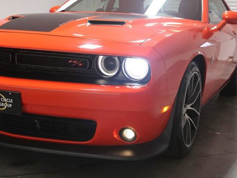 Used 2016 Dodge Challenger R/T Scat Pack w/ Leather Interior Group image 48