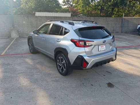 Used 2025 Subaru Crosstrek 2.5i Premium AWD/4WD image 8