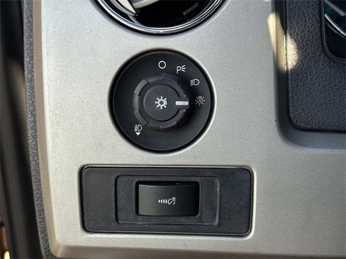 Used 2011 Ford F150 Lariat w/ Lariat Chrome Pkg image 20