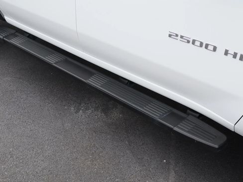 Used 2025 Chevrolet Silverado 2500 Custom w/ Custom Value Package image 9