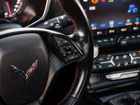Used 2016 Chevrolet Corvette Z06 w/ 3LZ Preferred Equipment Group RWD image 14