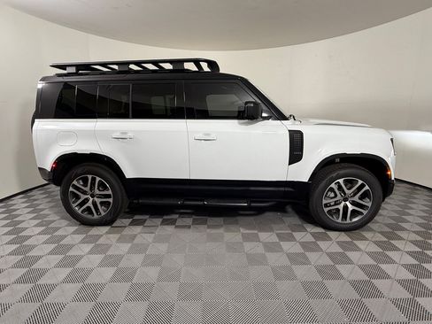 New 2026 Land Rover Defender 110 X-Dynamic SE AWD/4WD image 9