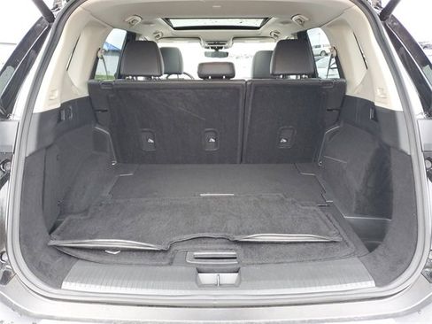 Used 2023 Nissan Rogue Platinum w/ Platinum Premium Package image 9