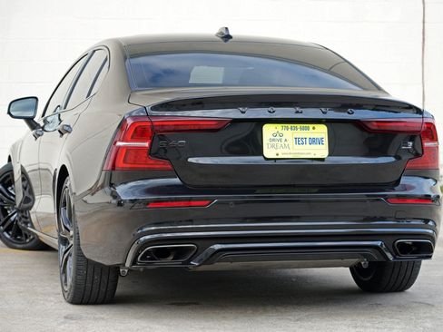 Used 2022 Volvo S60 T8 R-Design w/ Climate Package AWD/4WD image 6