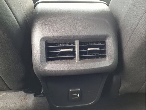 Used 2023 Chevrolet Equinox LT image 17