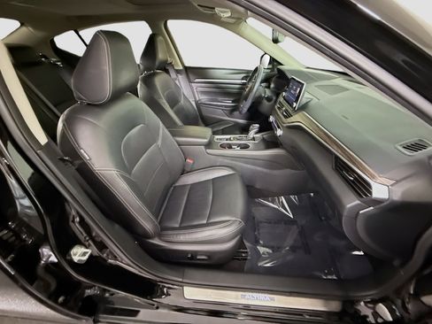 Used 2019 Nissan Altima 2.0 Edition One FWD image 29