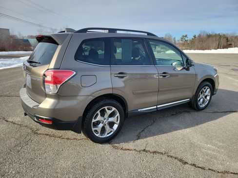 Used 2018 Subaru Forester 2.5i Touring image 5