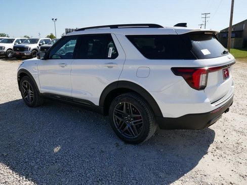 New 2025 Ford Explorer ST-Line w/ ST-Line Street Pack image 7