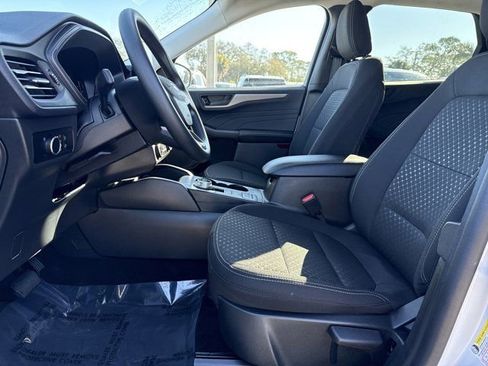 Used 2025 Ford Escape Active FWD image 8
