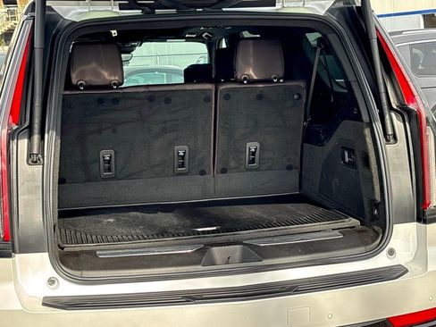 Used 2024 Cadillac Escalade ESV Sport Platinum w/ Heavy-Duty Trailer Package image 35