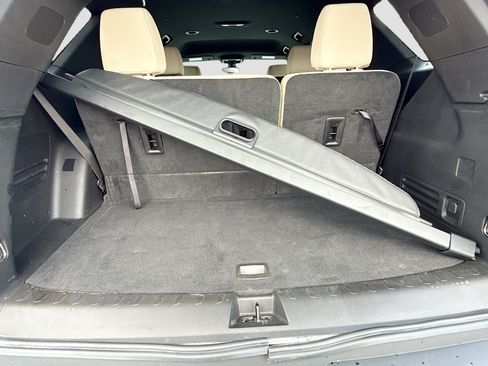 Used 2022 Chevrolet Traverse LS w/ LPO, Cargo Package FWD image 12