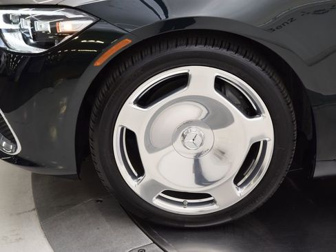 Used 2024 Mercedes-Benz Maybach S 580 4MATIC image 11