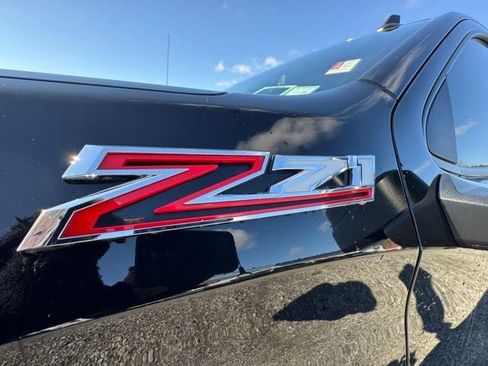 Used 2020 Chevrolet Silverado 1500 RST image 39